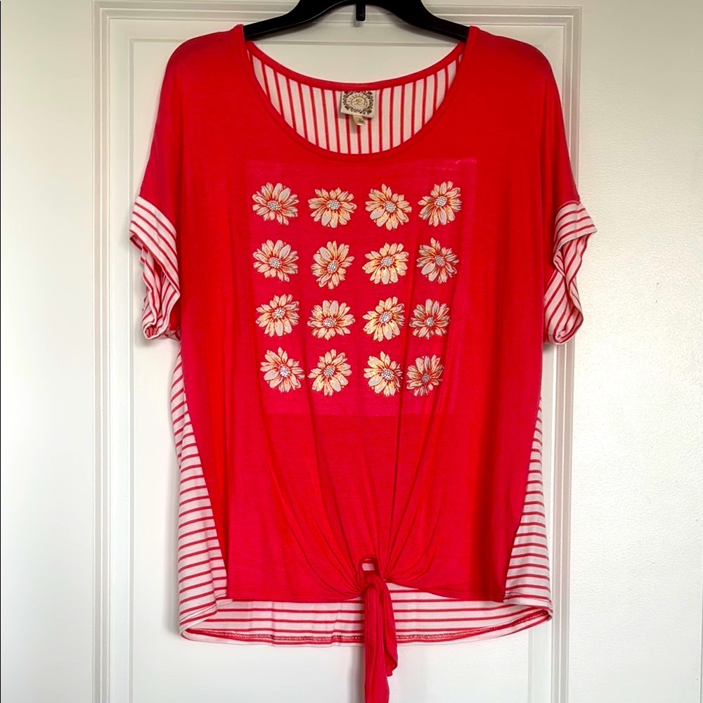 Coral Daisy Print Women's Top